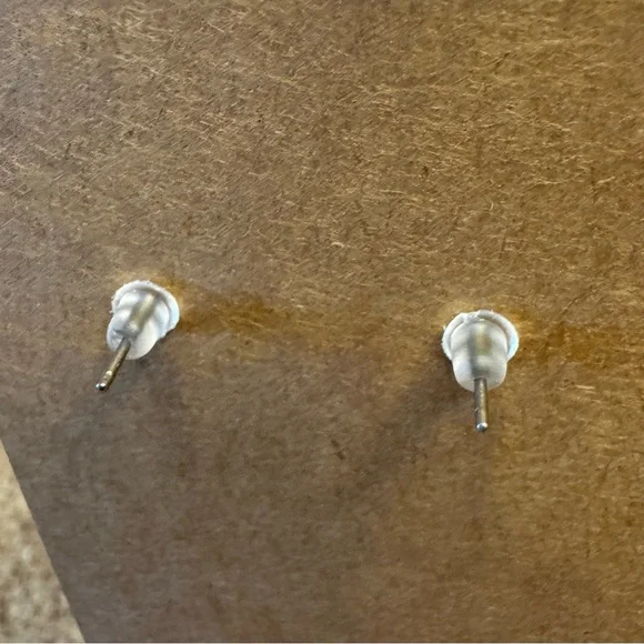 Elegant Silver and Orange Dangle Earrings - Picture 4 of 5